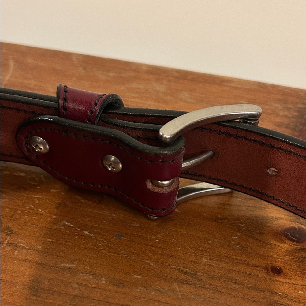 Elegant Maroon Leather Belt for Men - Picture 4 of 5